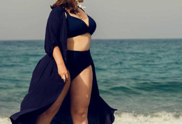 Maillot de bain sublime une grosse poitrine