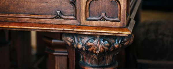 stocker-ou-vendre-vos-meubles-anciens-on-vous-aide-a-choisir